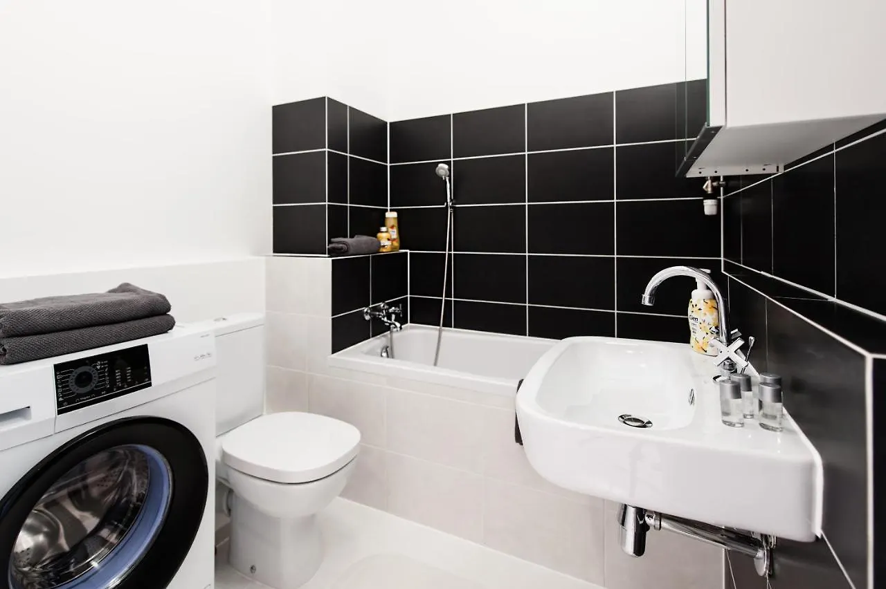 Super Apart Dywizjonu 303 175/8 Apartment Warsaw
